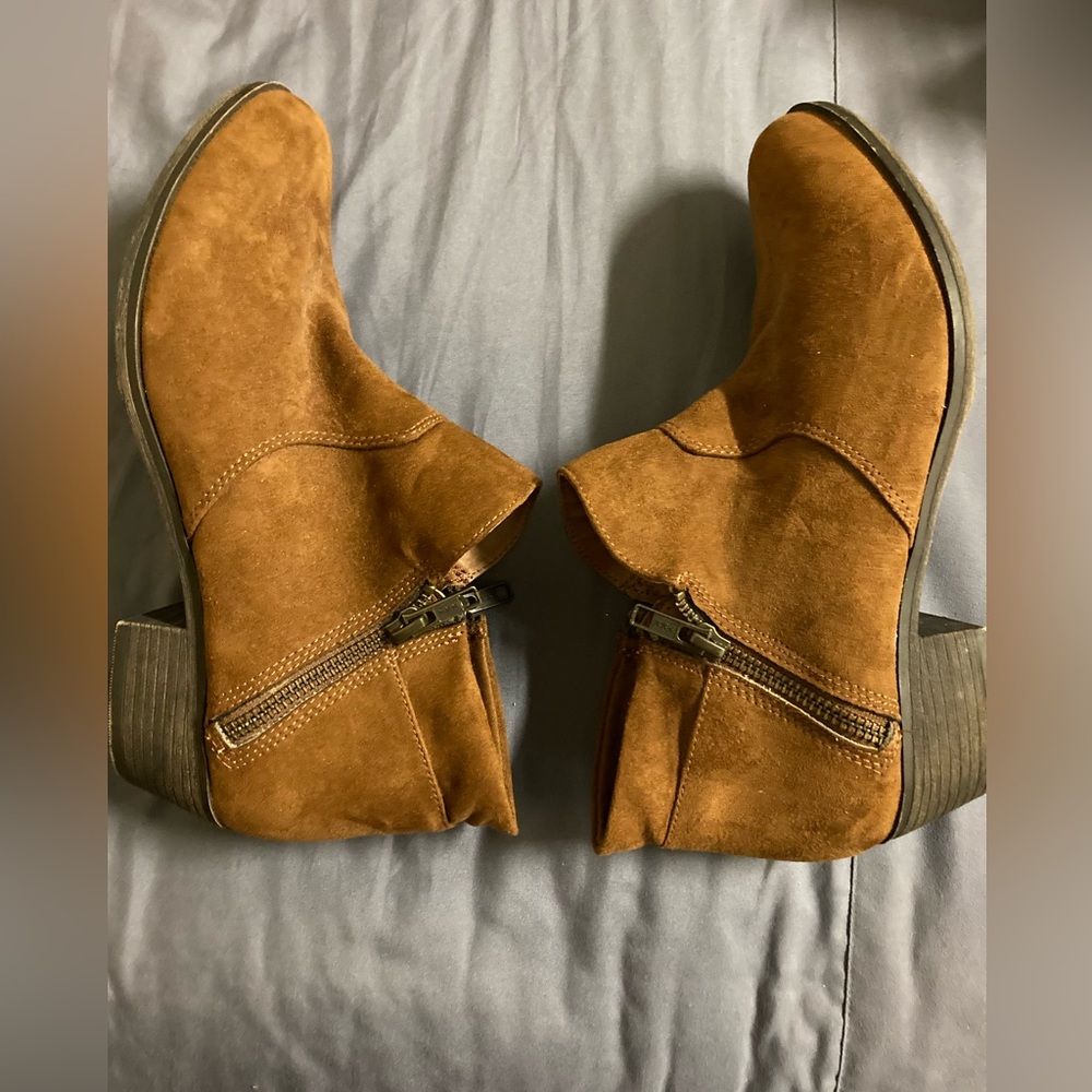 American Eagle Booties (8)